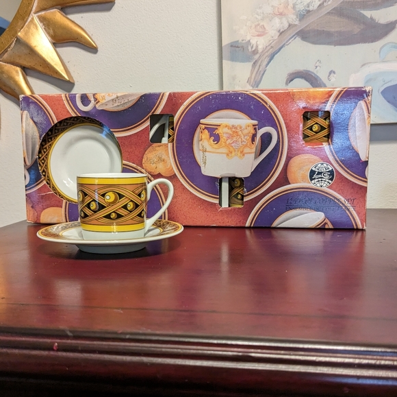 Espresso Set 12 Pieces NOS In Box Gold Black Porcelain Mini Coffee Cups & Saucer - Picture 1 of 16